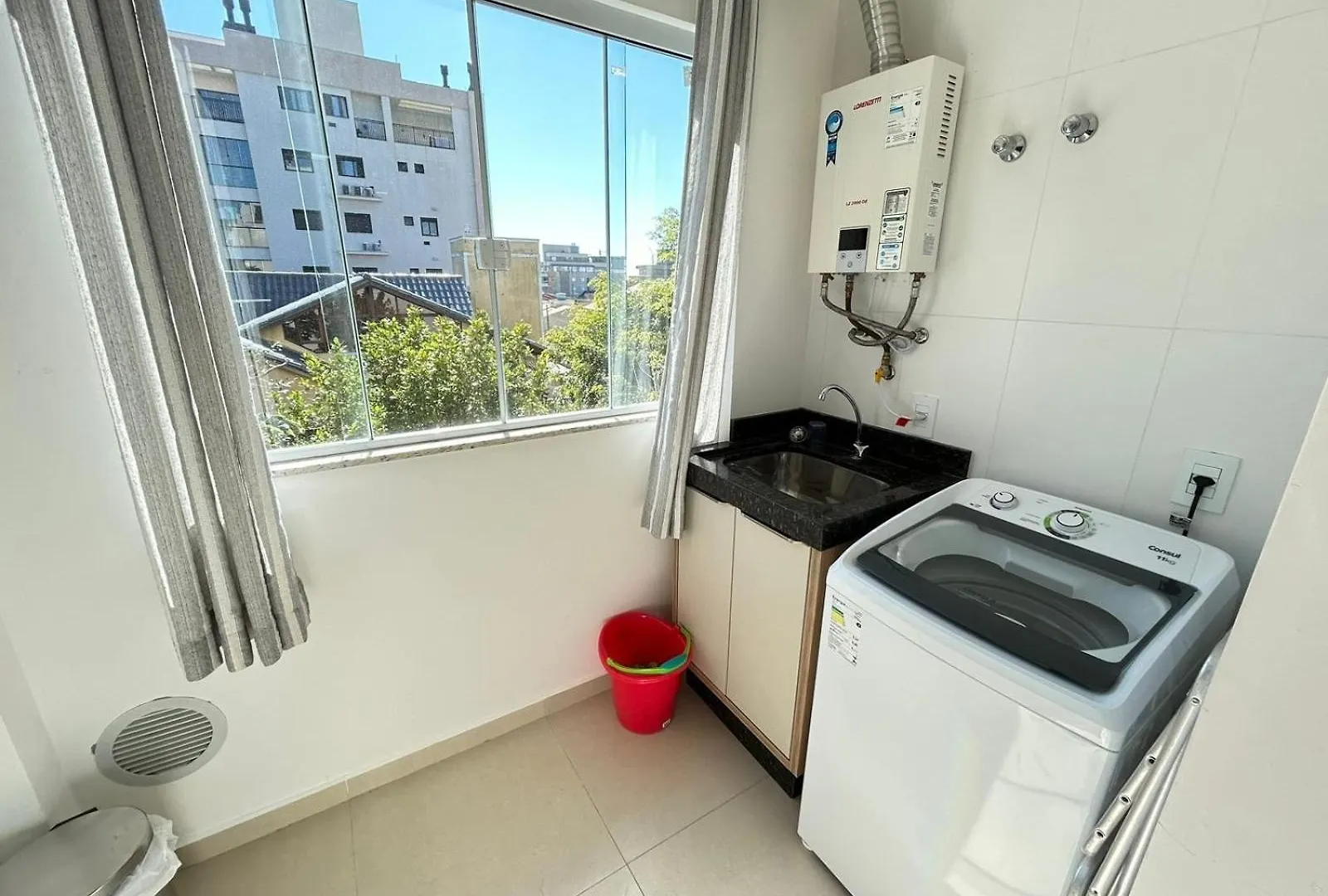Apartment 082 - Apto Confortavel Na Praia De Bombas Bombinhas